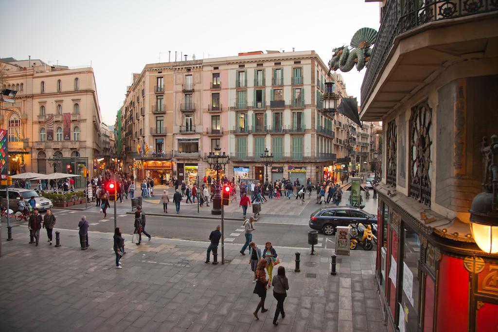 Hostal Paris Barcelona Exterior photo