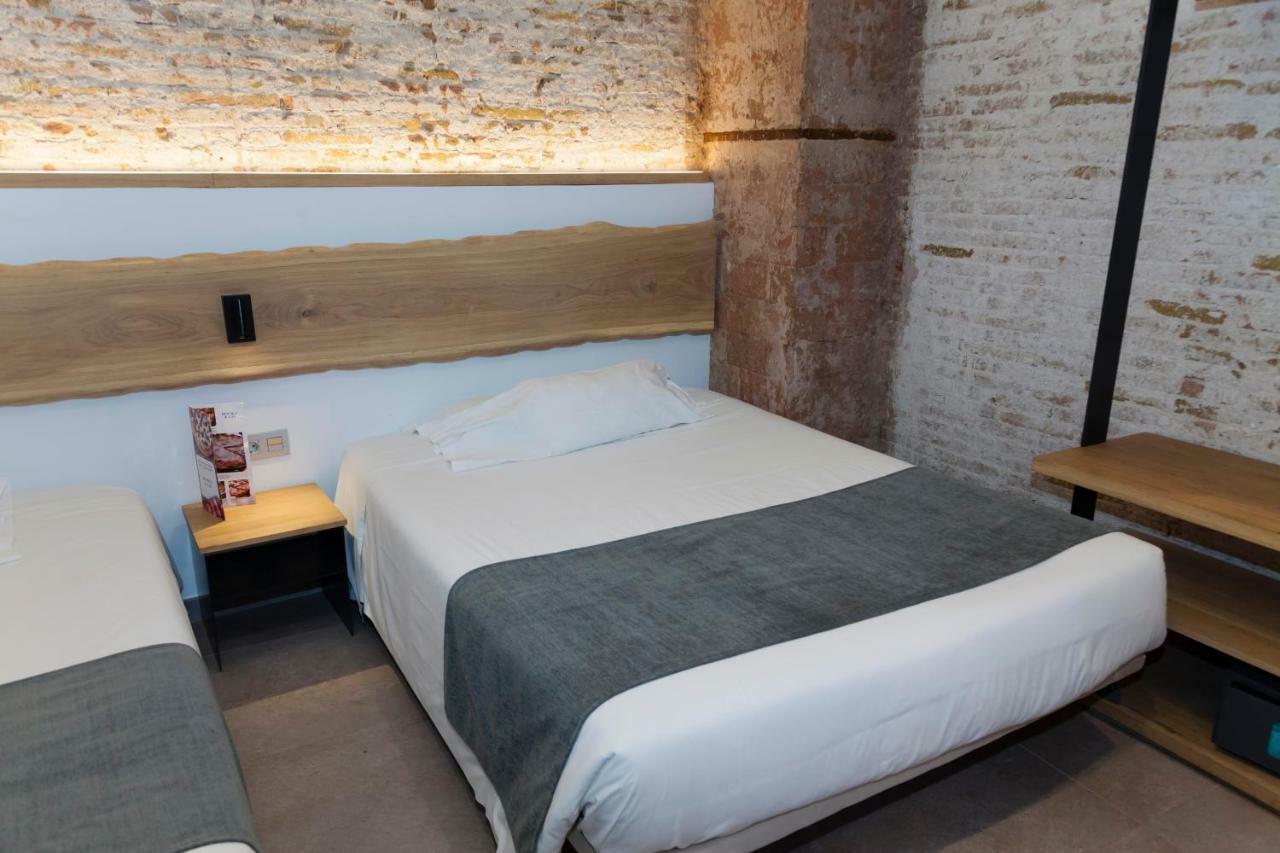 Hostal Paris Barcelona Exterior photo