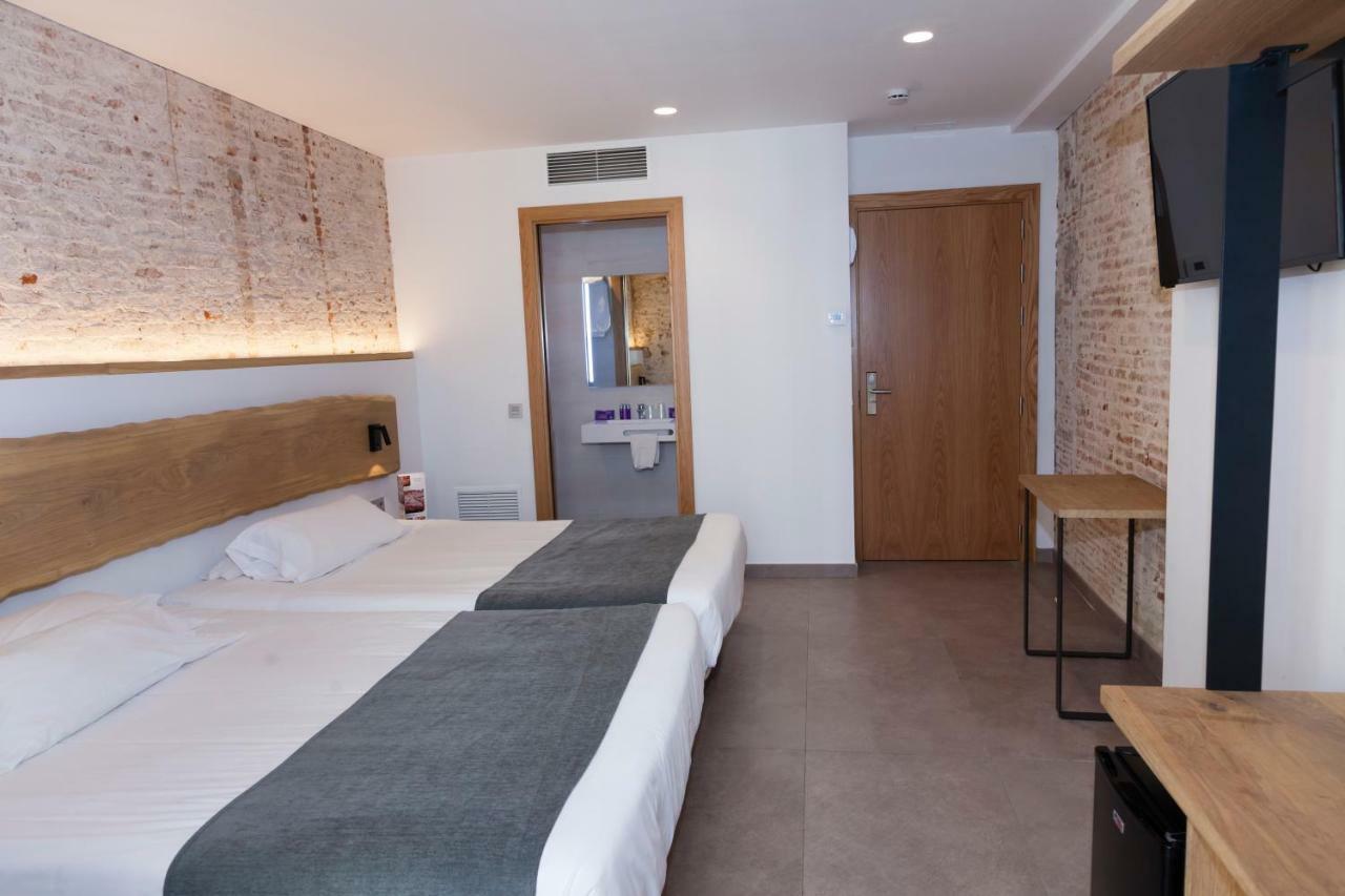 Hostal Paris Barcelona Exterior photo